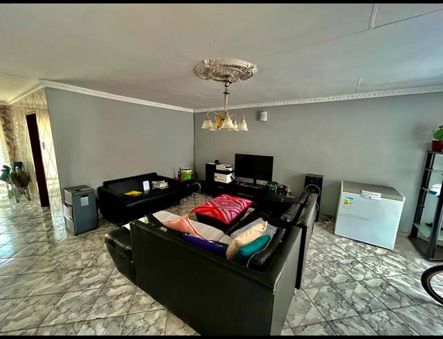 3 BEDROOM HOUSE FOR SALE IN SOSHANGUVE DD